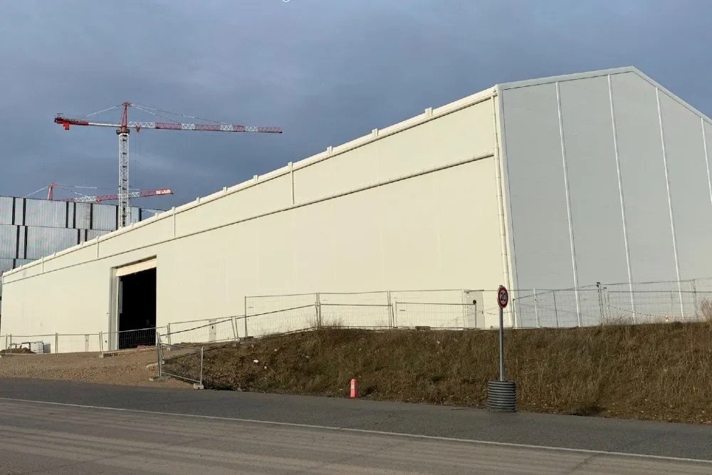 Abri de chantier démontable sur une opération de travaux publics