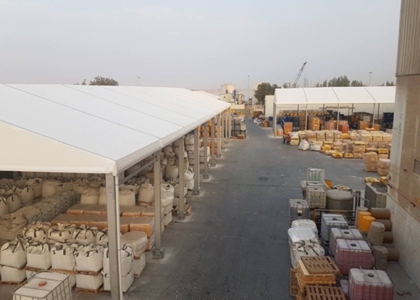 Entrepôt de stockage démontable de 1 200 m² monté sur une dalle existante